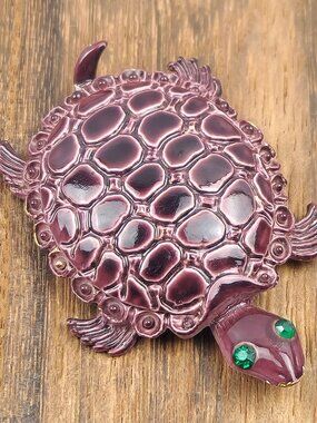 Vintage Turtle Brooch, Purple Enamel w/ Green Eyes, Gold Accents, © Ultra Mark